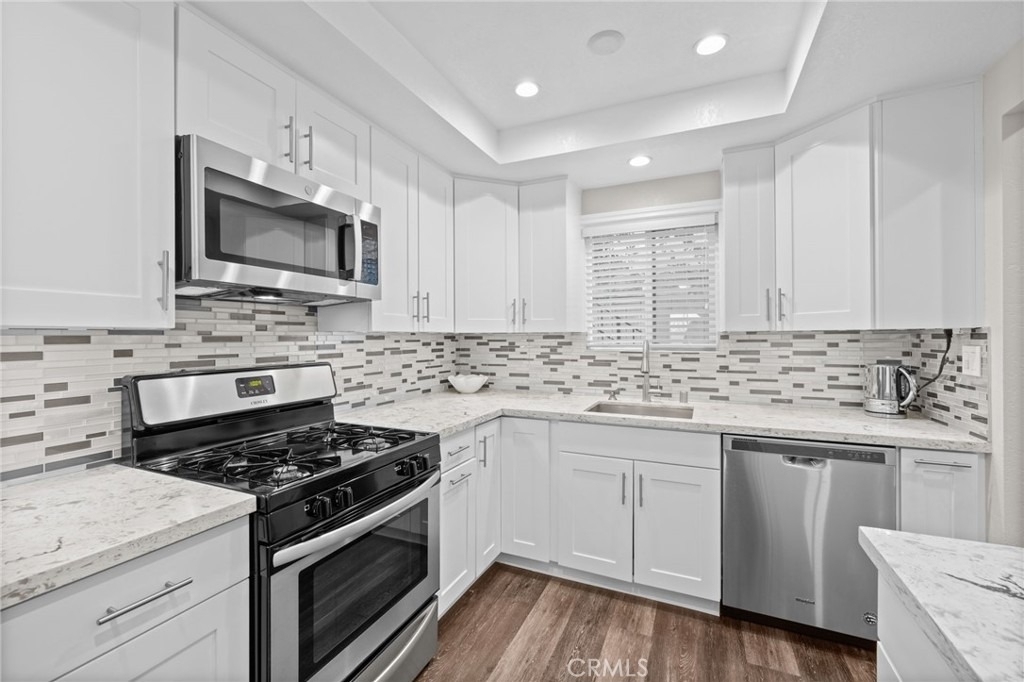 545 E Cypress - Photo 8