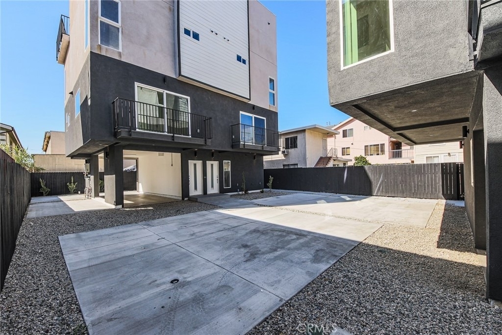 5265 Cartwright Avenue - Photo 12