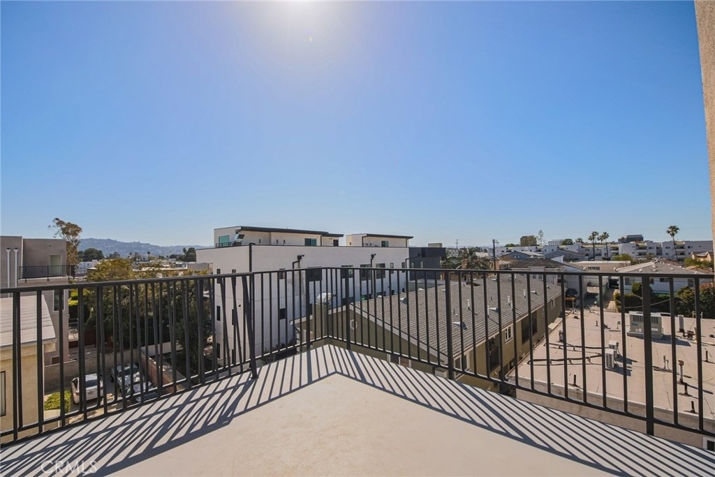 5265 Cartwright Avenue - Photo 39