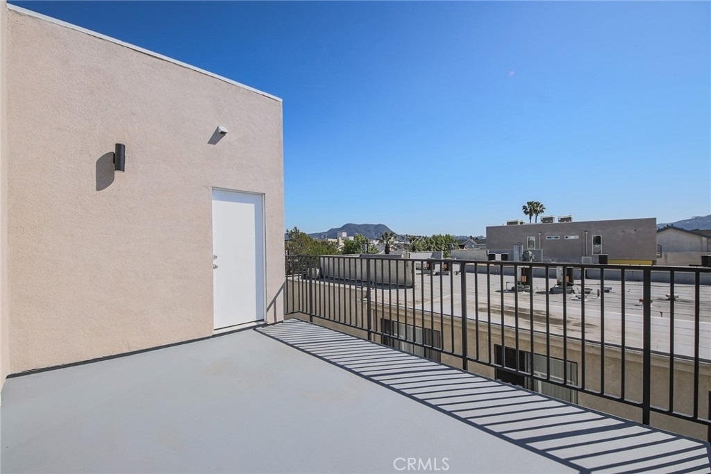 5265 Cartwright Avenue - Photo 29
