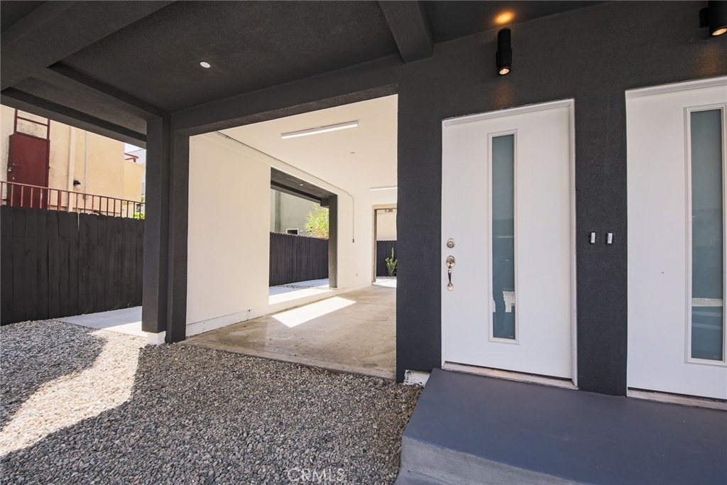 5265 Cartwright Avenue - Photo 30