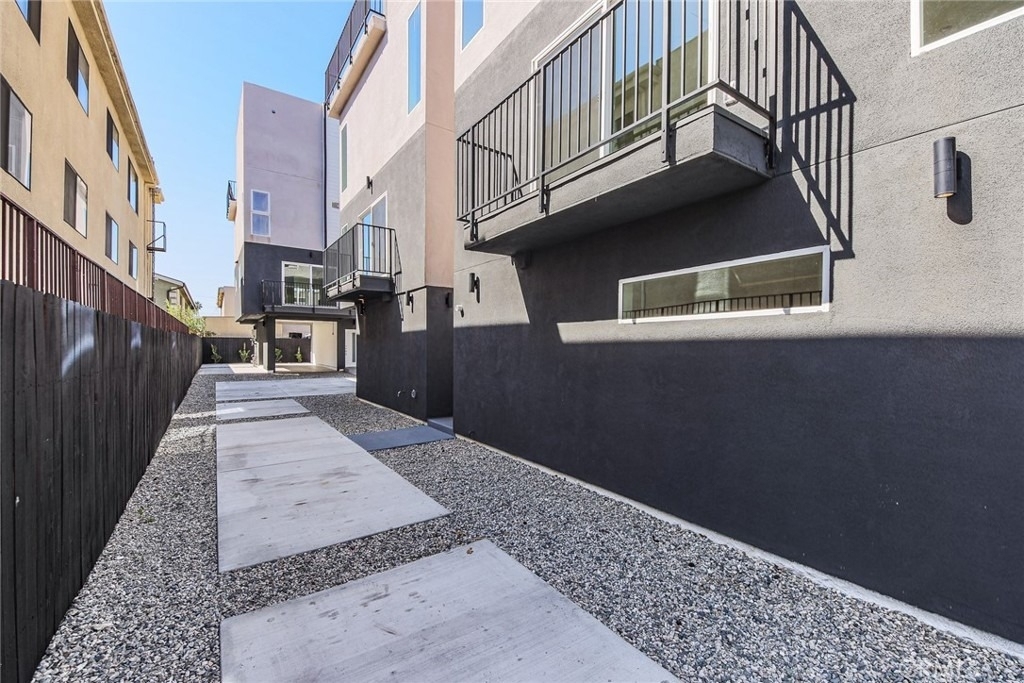5265 Cartwright Avenue - Photo 10