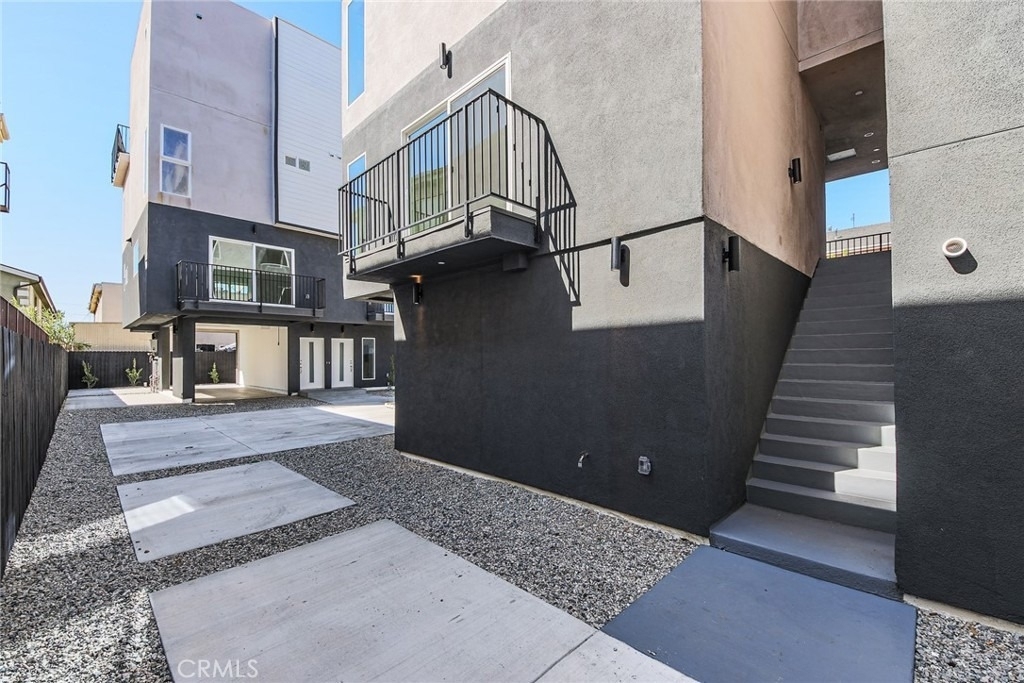 5265 Cartwright Avenue - Photo 11