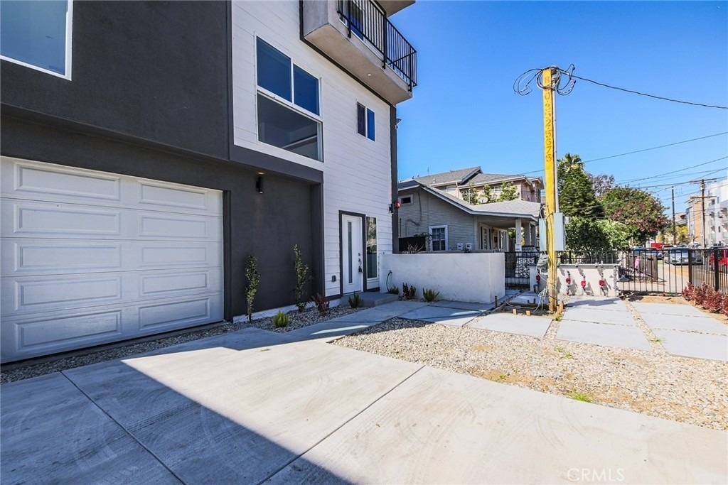 5265 Cartwright Avenue - Photo 9