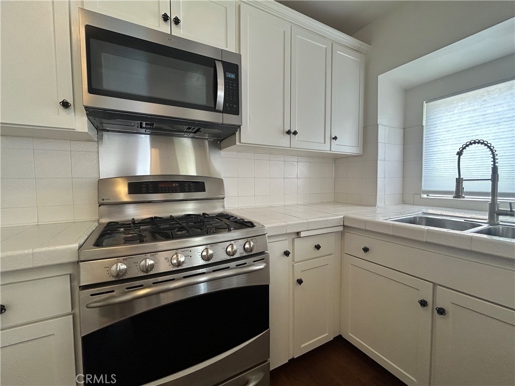 214 E Stocker Street - Photo 26