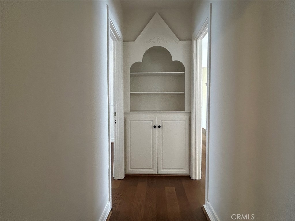 214 E Stocker Street - Photo 10