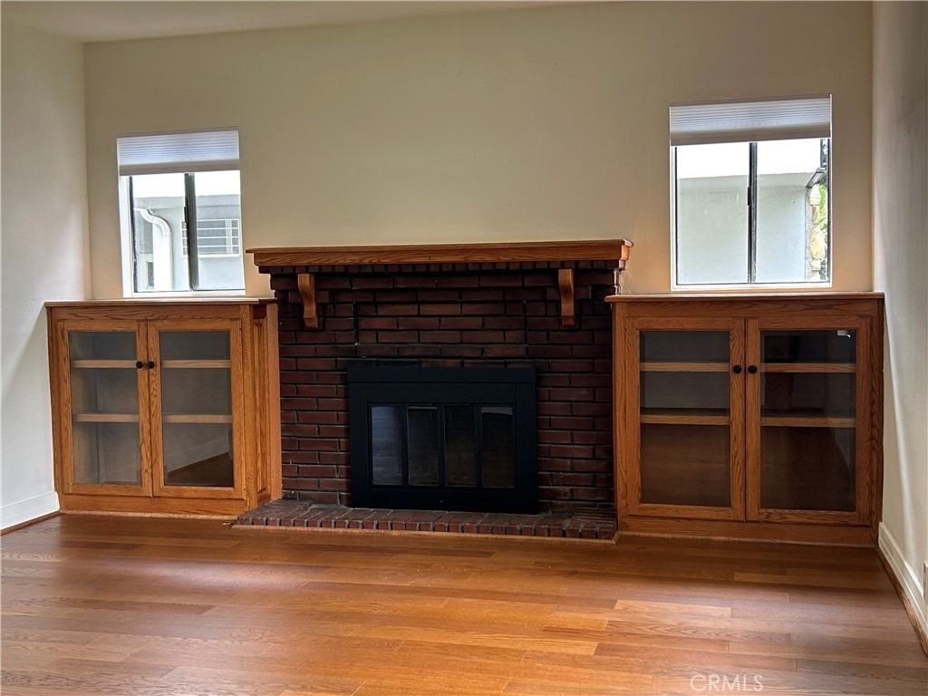 214 E Stocker Street - Photo 2