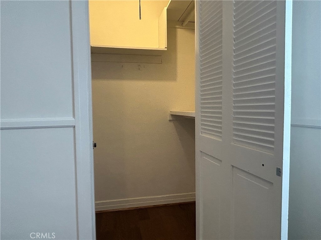 214 E Stocker Street - Photo 13