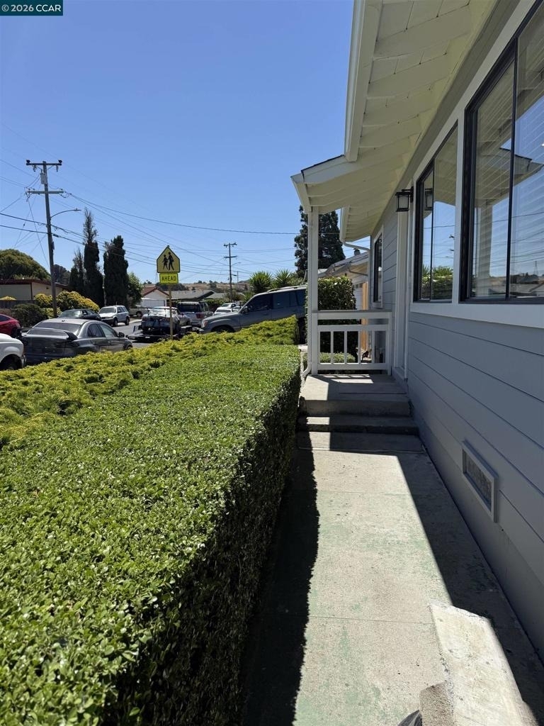 2735 Mcmorrow Rd - Photo 9