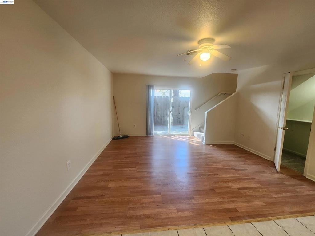 252 Lansing Way - Photo 1