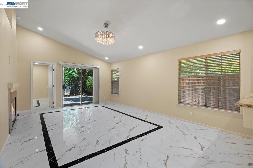 38806 Litchfield Cir - Photo 3