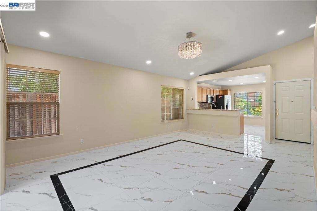 38806 Litchfield Cir - Photo 5