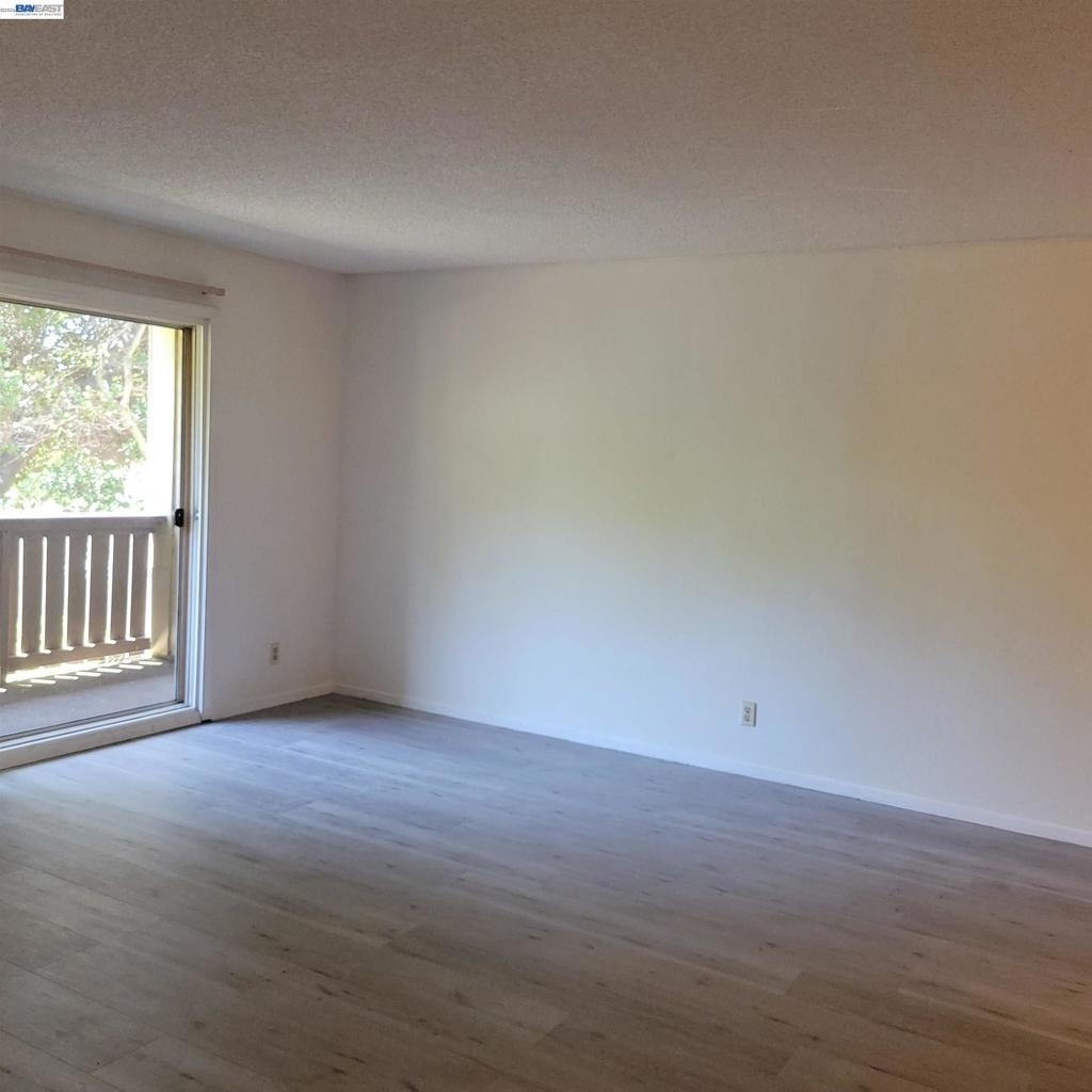 1321 Webster St - Photo 6
