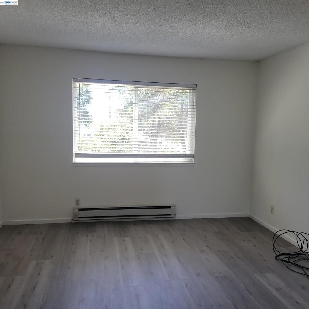 1321 Webster St - Photo 9