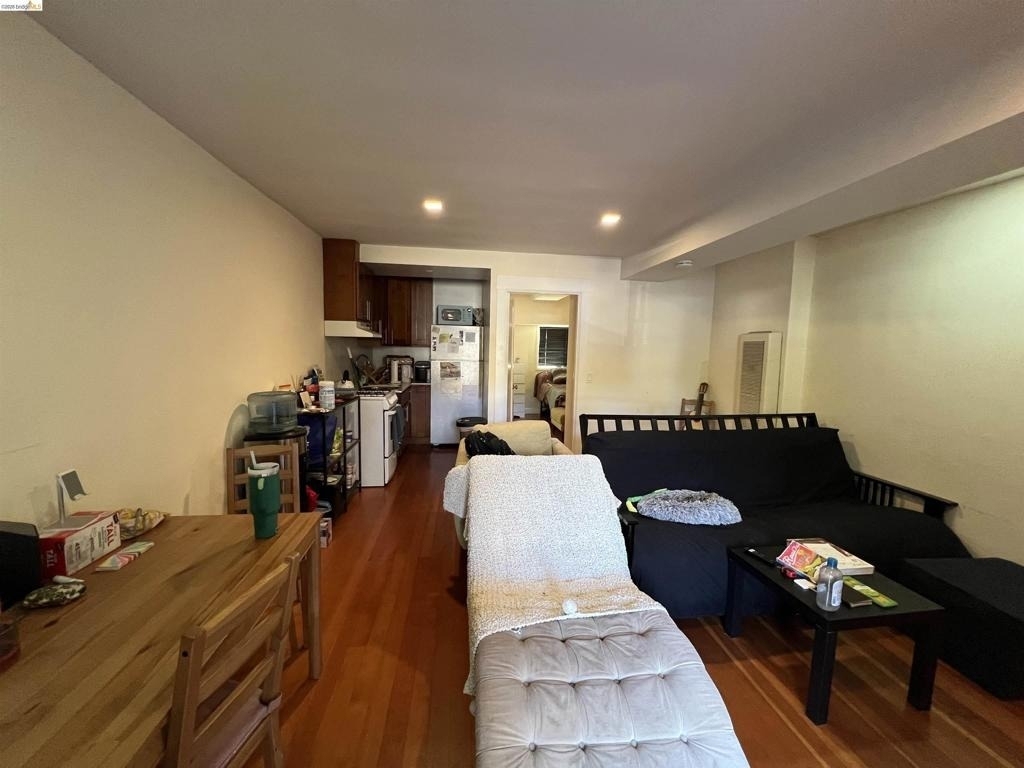 1532 Milvia St - Photo 0