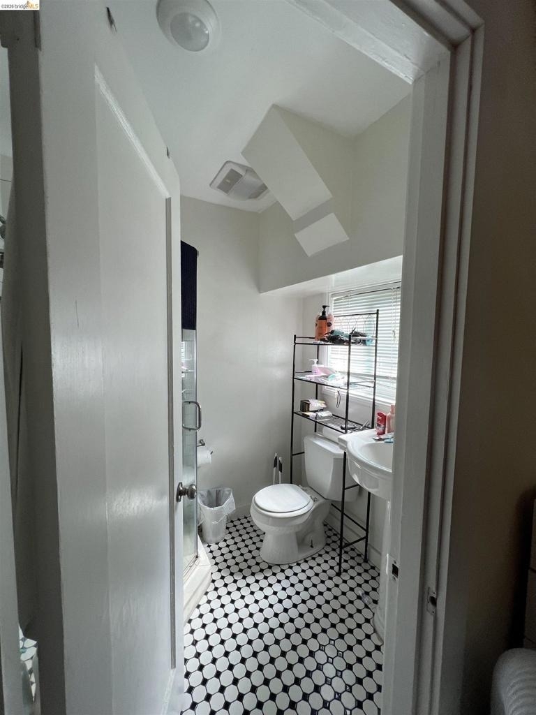 1532 Milvia St - Photo 3