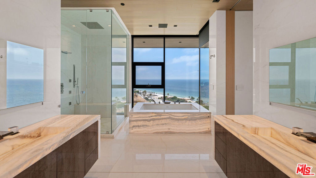 5012 Carbon Beach Terrace - Photo 10