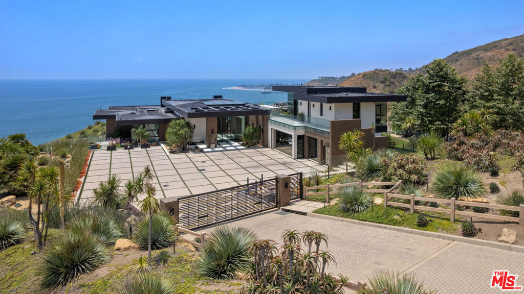 5012 Carbon Beach Terrace - Photo 29
