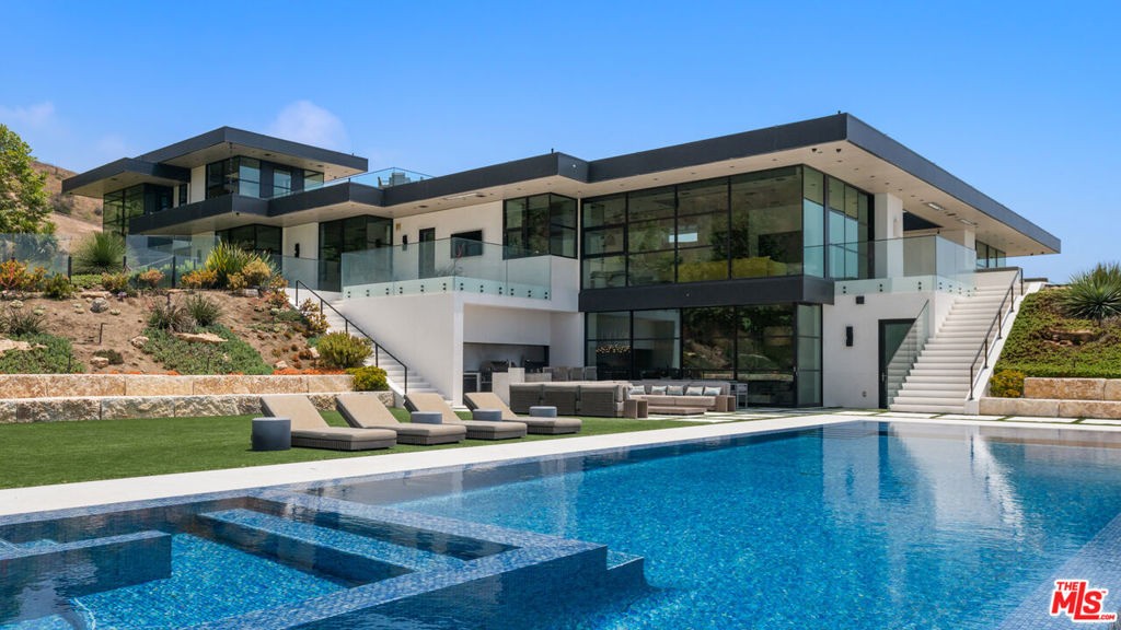 5012 Carbon Beach Terrace - Photo 16