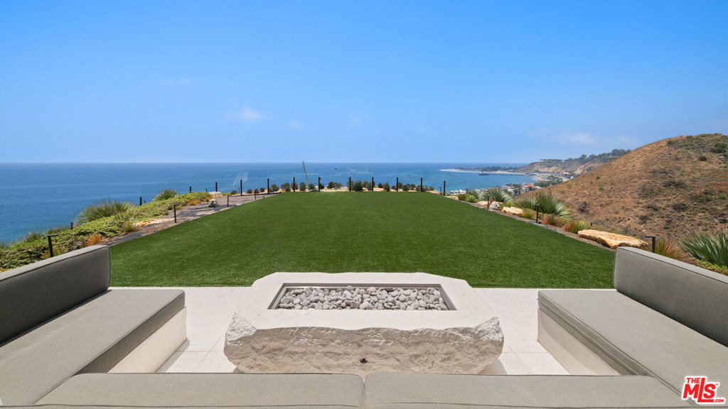 5012 Carbon Beach Terrace - Photo 4
