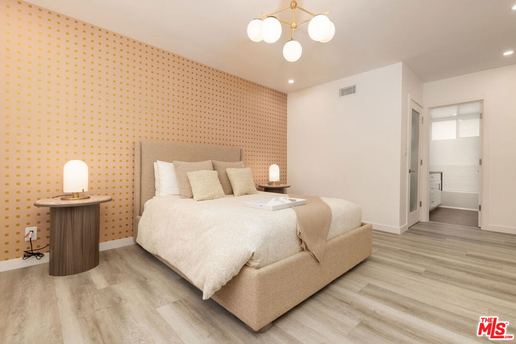 8911 Cynthia Street - Photo 8