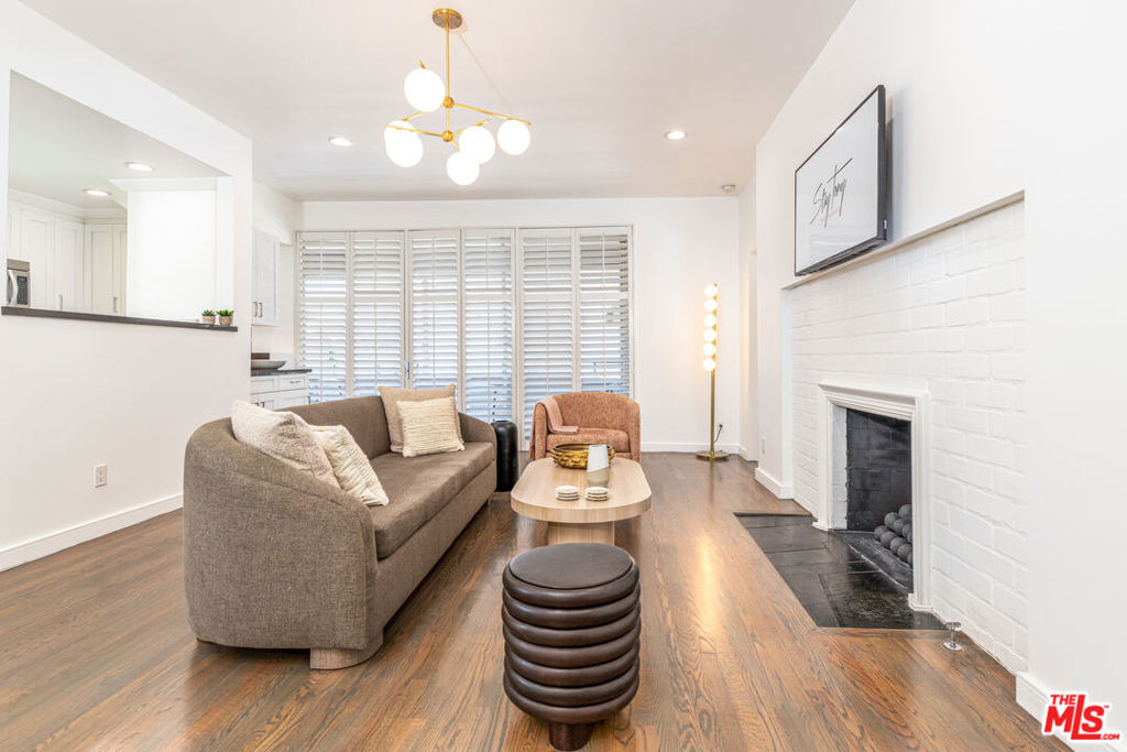 8911 Cynthia Street - Photo 2