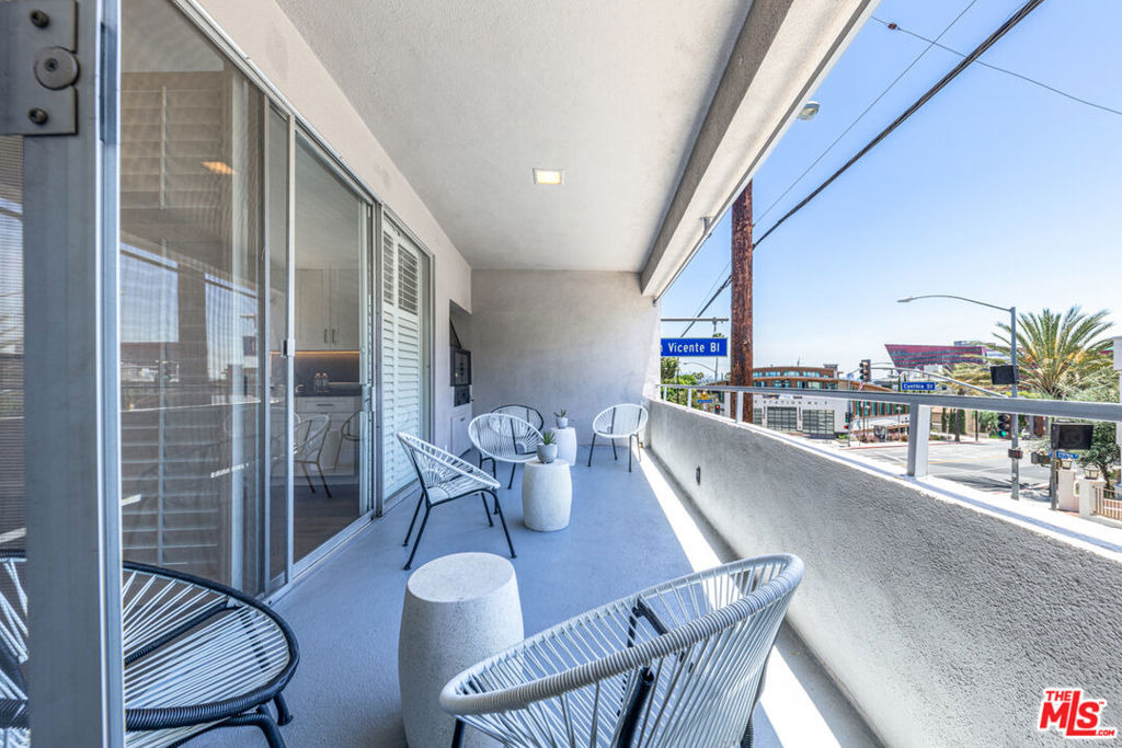 8911 Cynthia Street - Photo 22