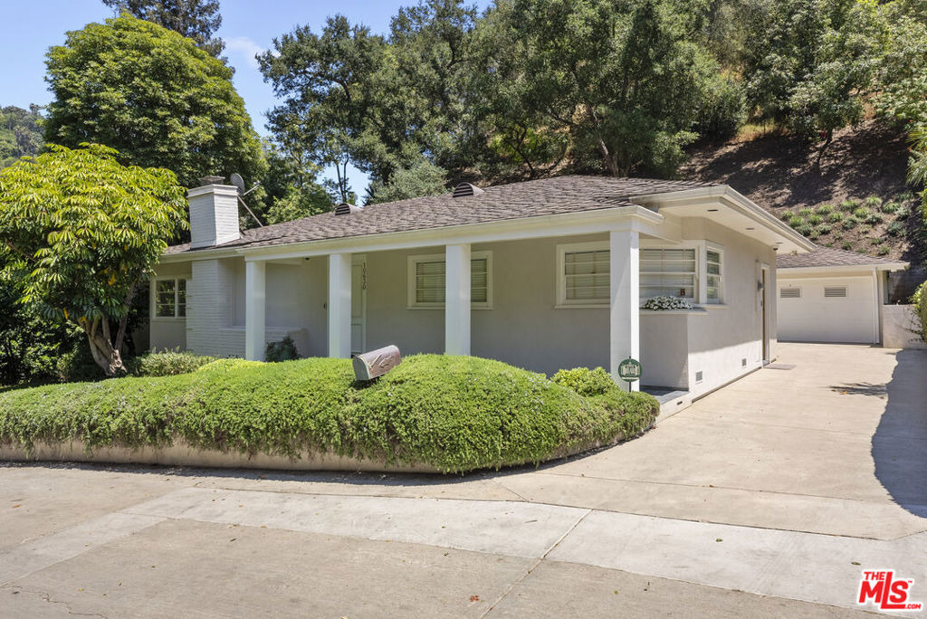 10630 Somma Way - Photo 0