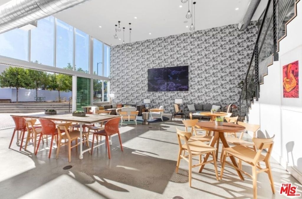 13448 Beach Avenue - Photo 4