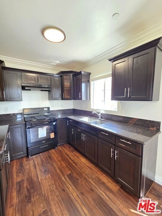 1719 W 39th Pl - Photo 1