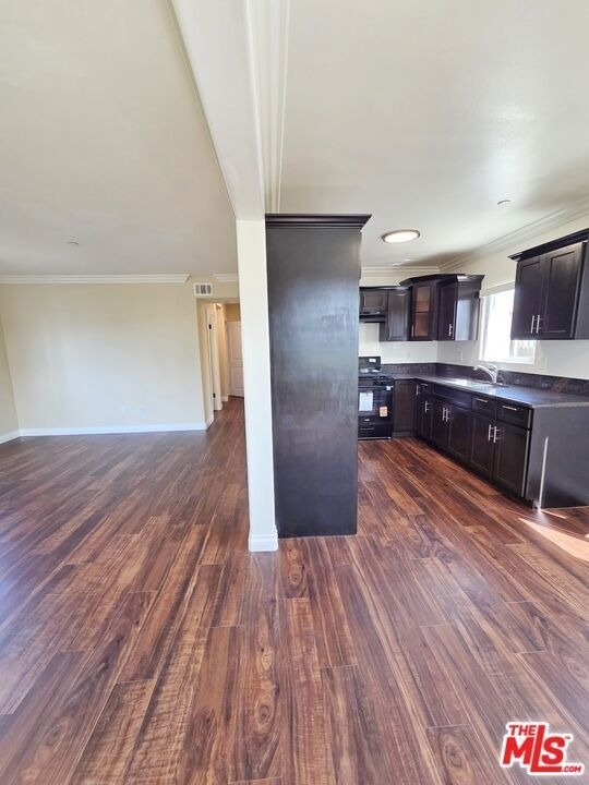 1719 W 39th Pl - Photo 5