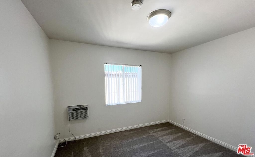 14202 Delano Street - Photo 8