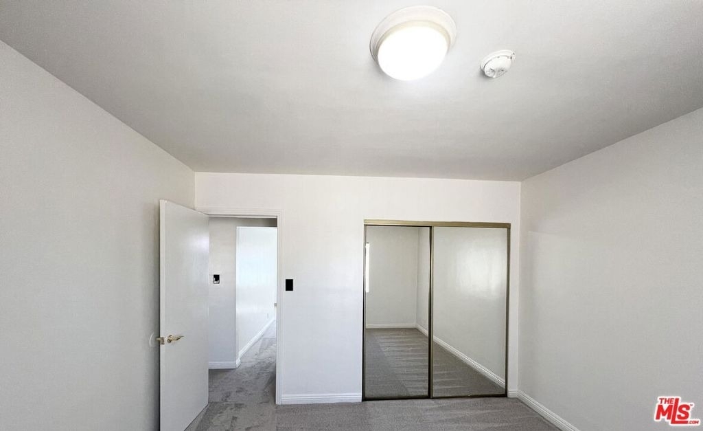 14202 Delano Street - Photo 4