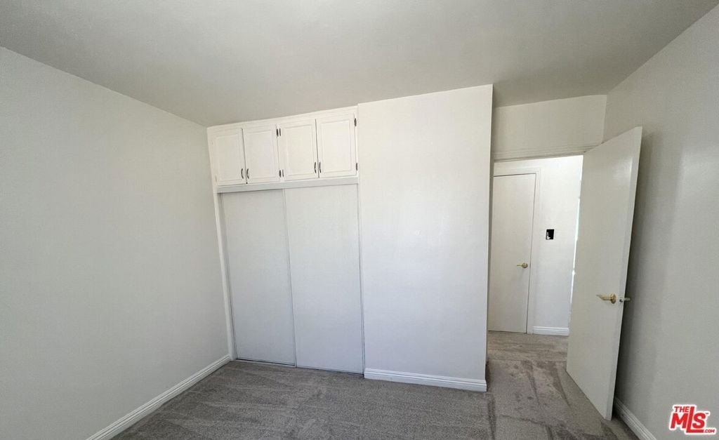 14202 Delano Street - Photo 6
