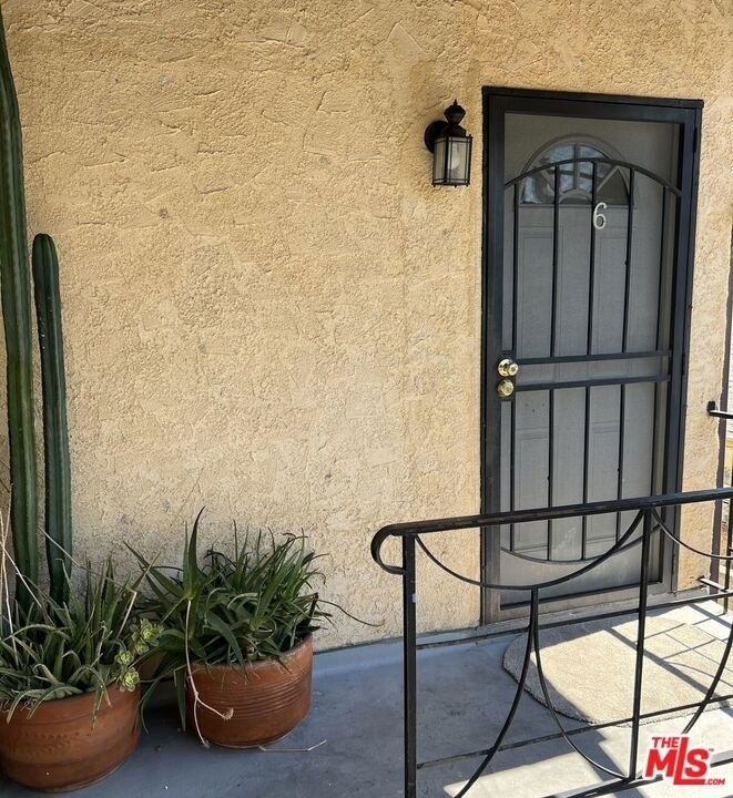 14202 Delano Street - Photo 11