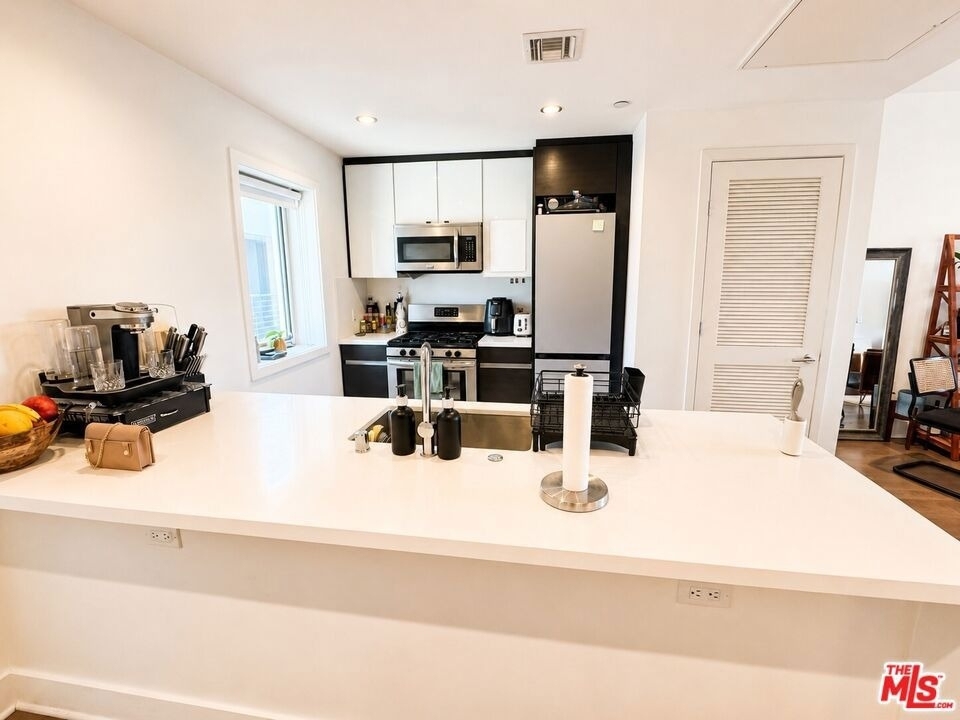 7857 W Manchester Avenue - Photo 7