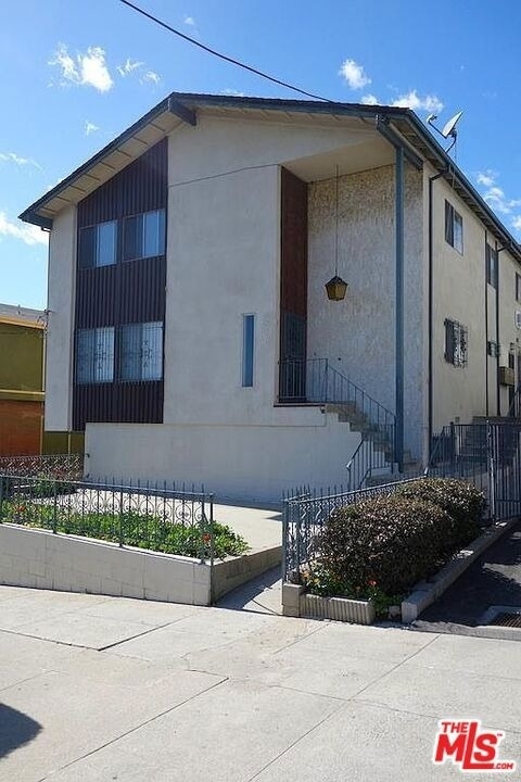 870 Figueroa Terrace - Photo 27