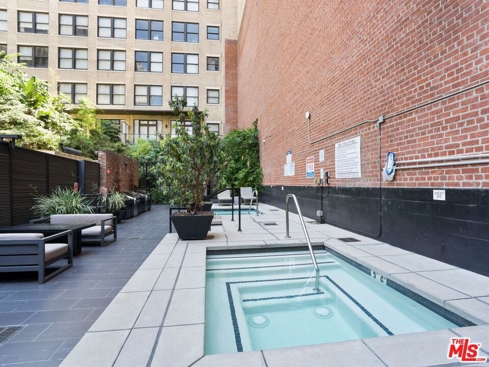 460 S Spring Street - Photo 22