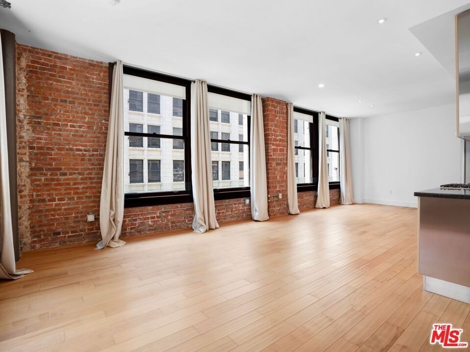 460 S Spring Street - Photo 15