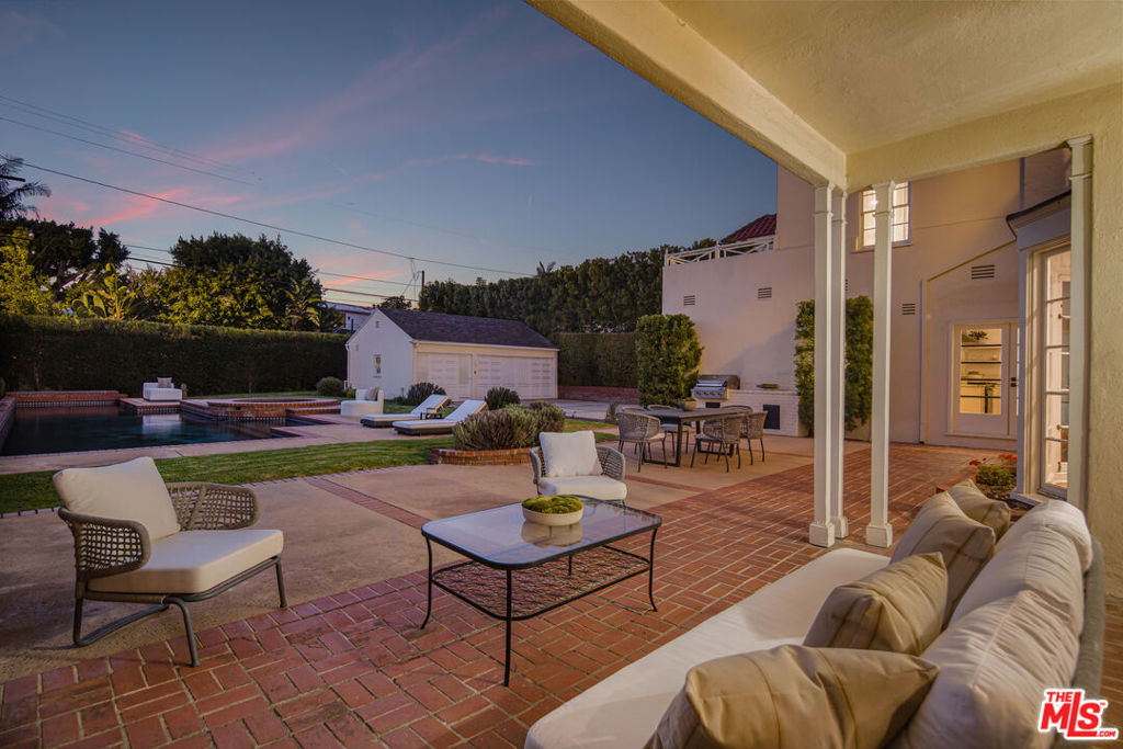 625 N Sierra Drive - Photo 15