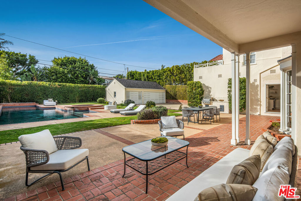 625 N Sierra Drive - Photo 14