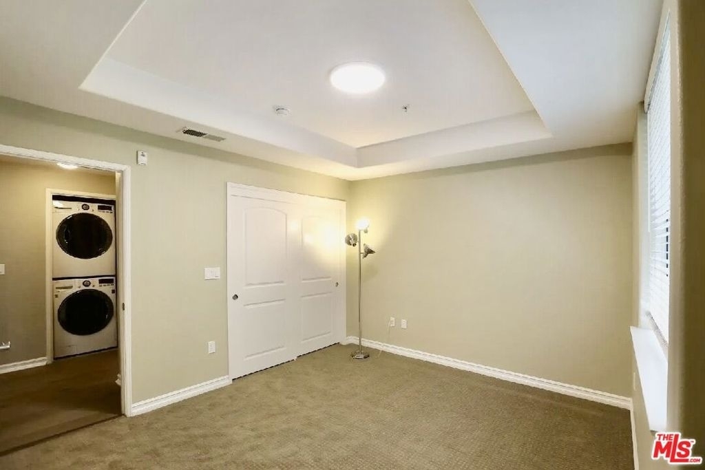 629 Traction Avenue - Photo 6
