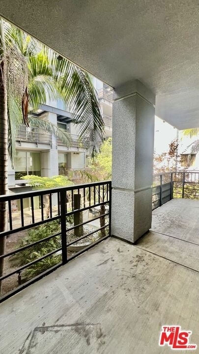 629 Traction Avenue - Photo 14