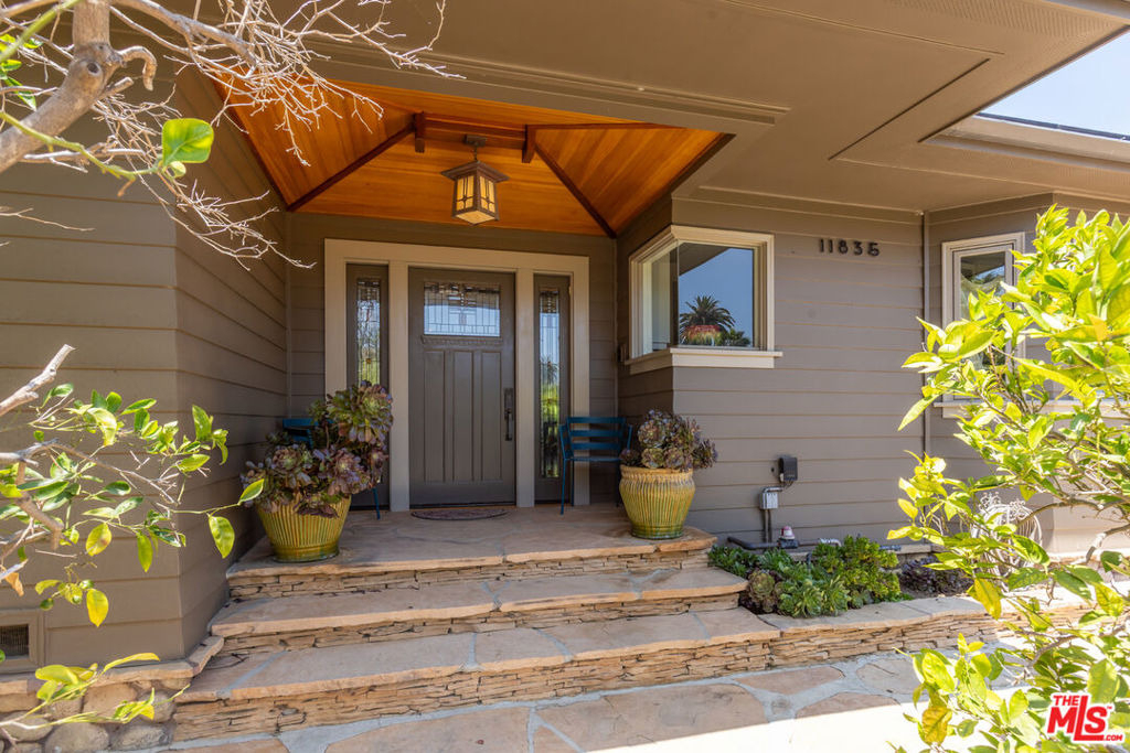 11835 S South Park Avenue - Photo 4