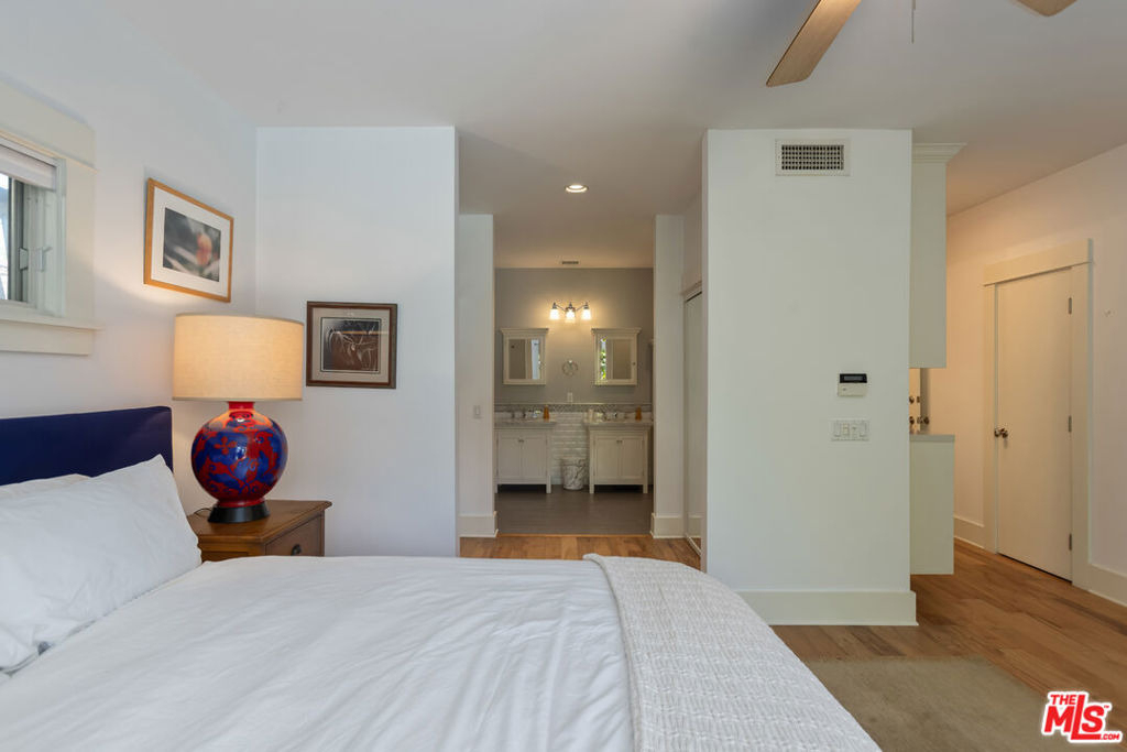 11835 S South Park Avenue - Photo 11