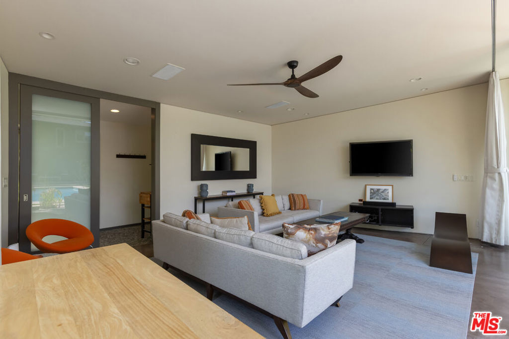 11835 S South Park Avenue - Photo 25