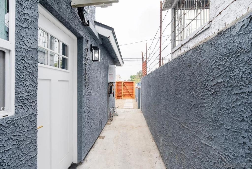 722 E 116th - Photo 15