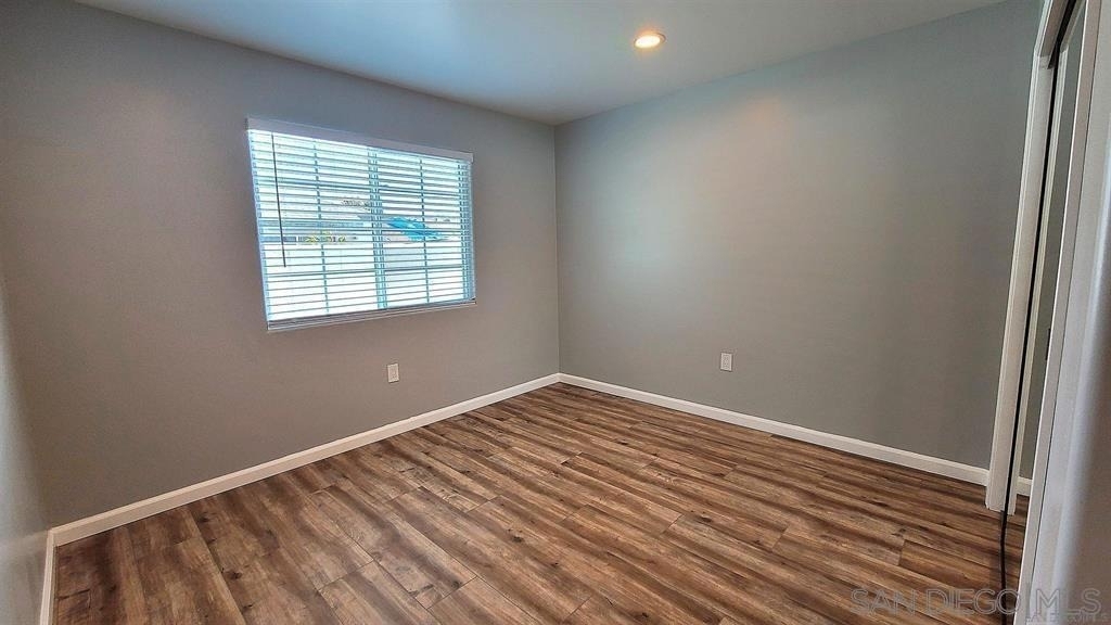 8834 Valencia St - Photo 15