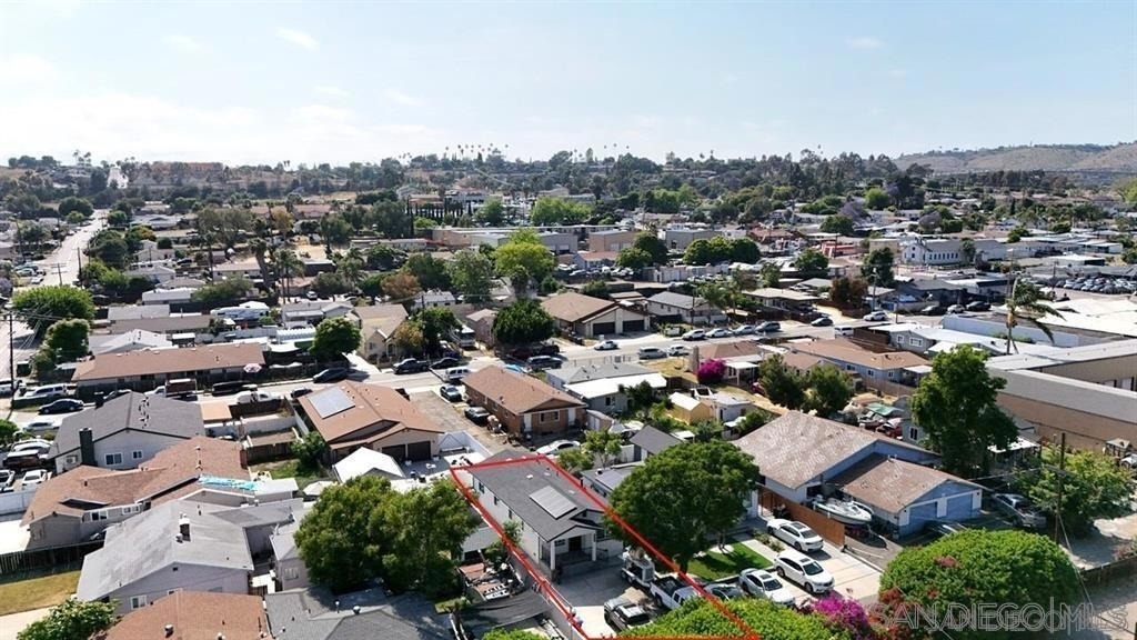 8834 Valencia St - Photo 21