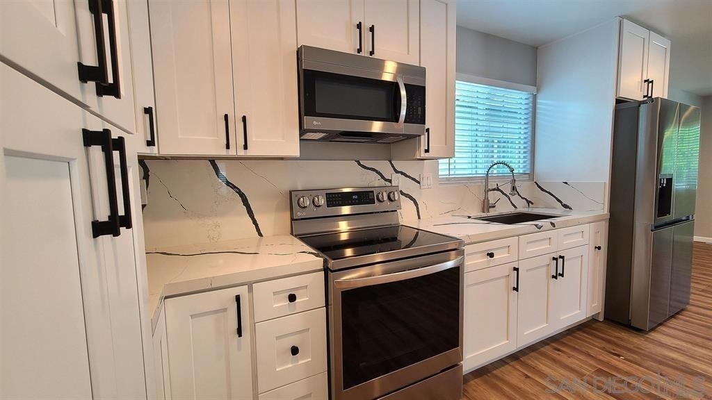 8834 Valencia St - Photo 6